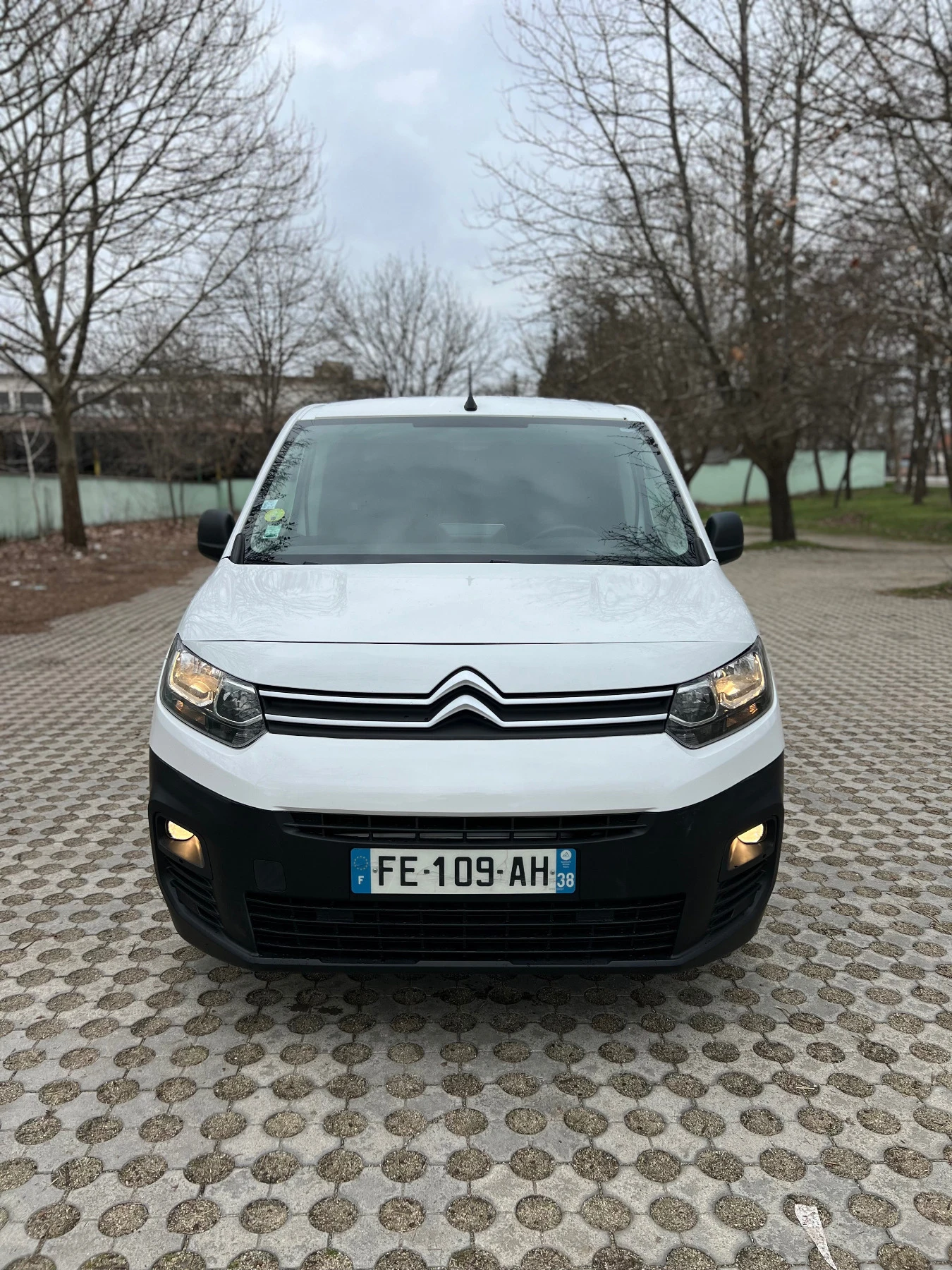 Citroen Berlingo 1.6hdi* NAVI* 2+ 1*  - изображение 2