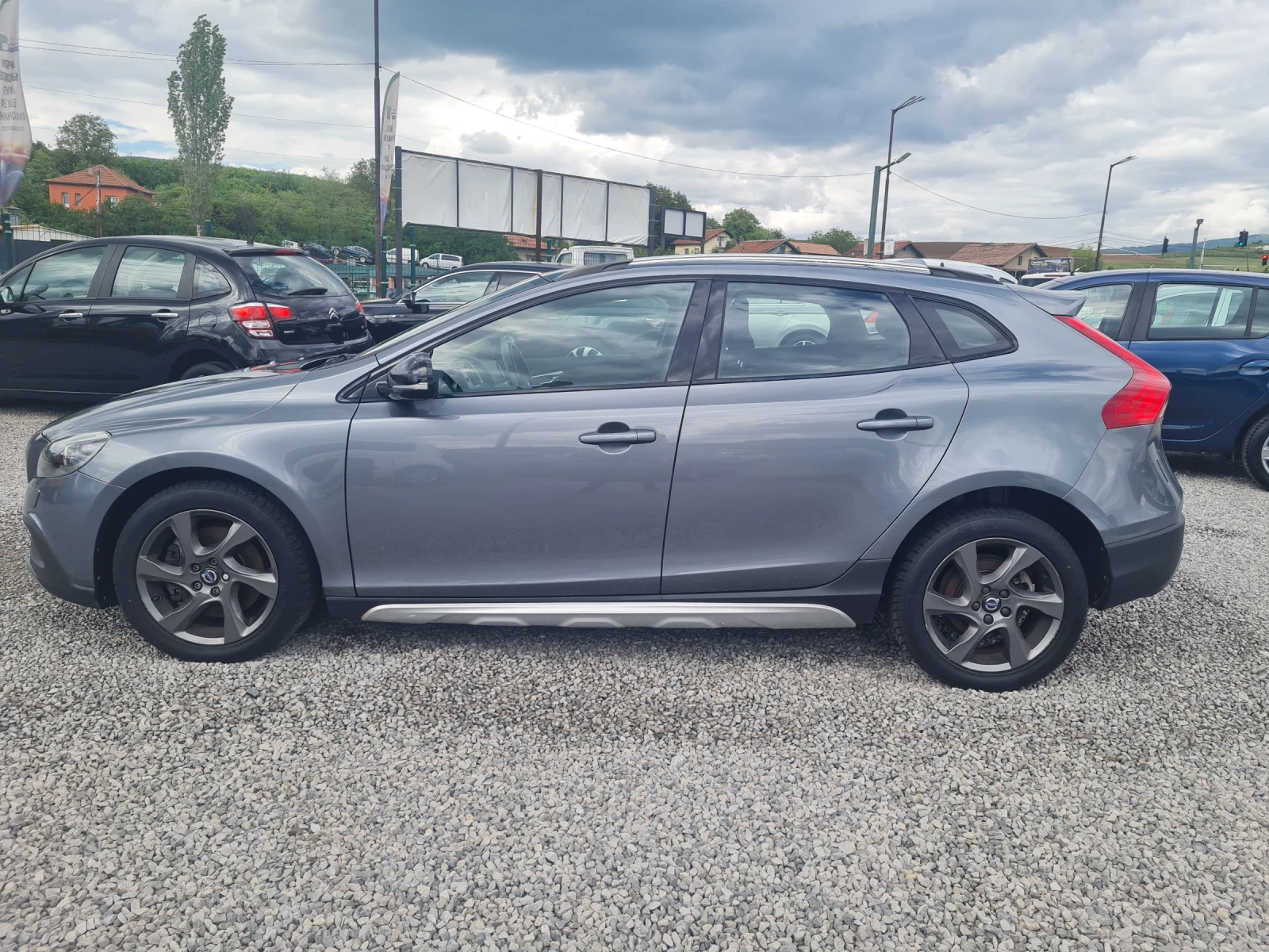 Volvo V40 Cross Country 2.0D4!!190hp!!8Speed!!AUTOMATIC!!PANORAMA!!132000к - изображение 3