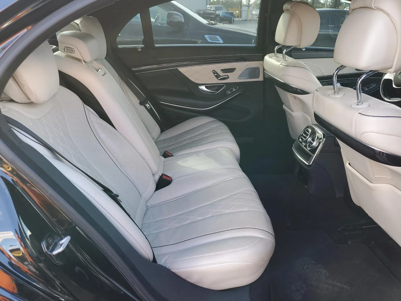 Mercedes-Benz S 500 2015 MERCEDES-BENZ S 550 - изображение 10