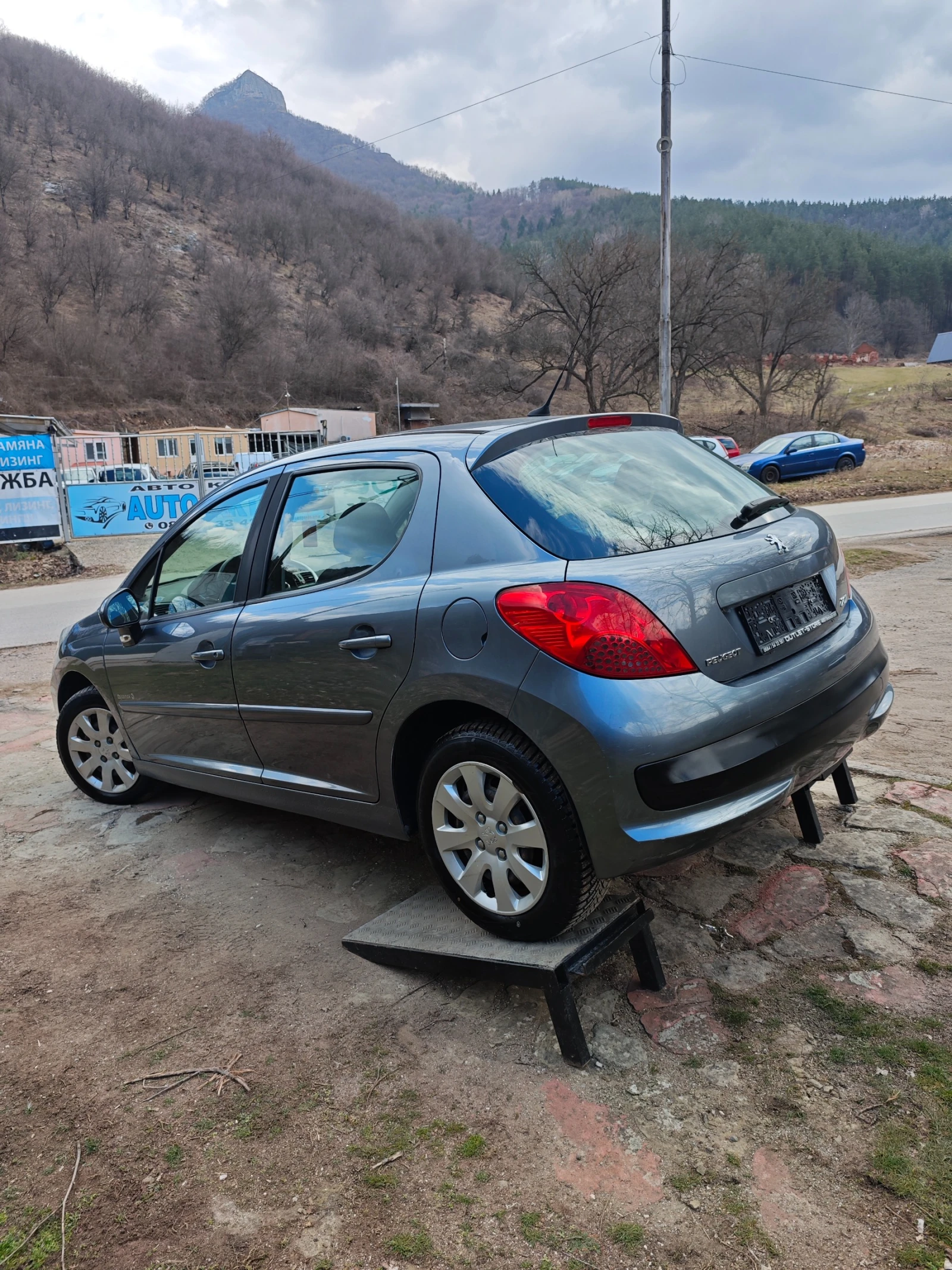 Peugeot 207 1.4I НОВ ВНОС, снимка 6 - Автомобили и джипове - 53826561
