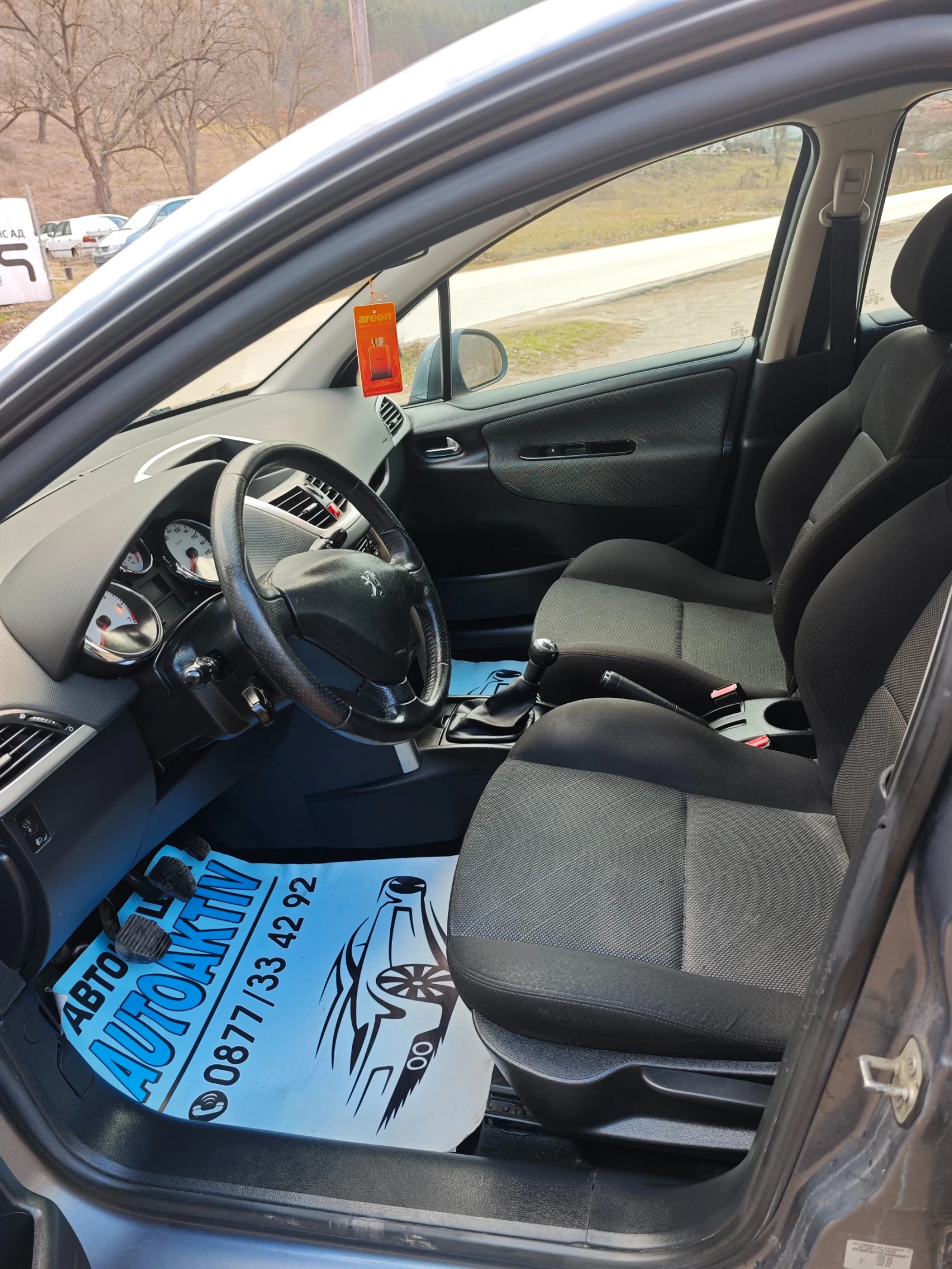 Peugeot 207 1.4I НОВ ВНОС, снимка 9 - Автомобили и джипове - 53826561