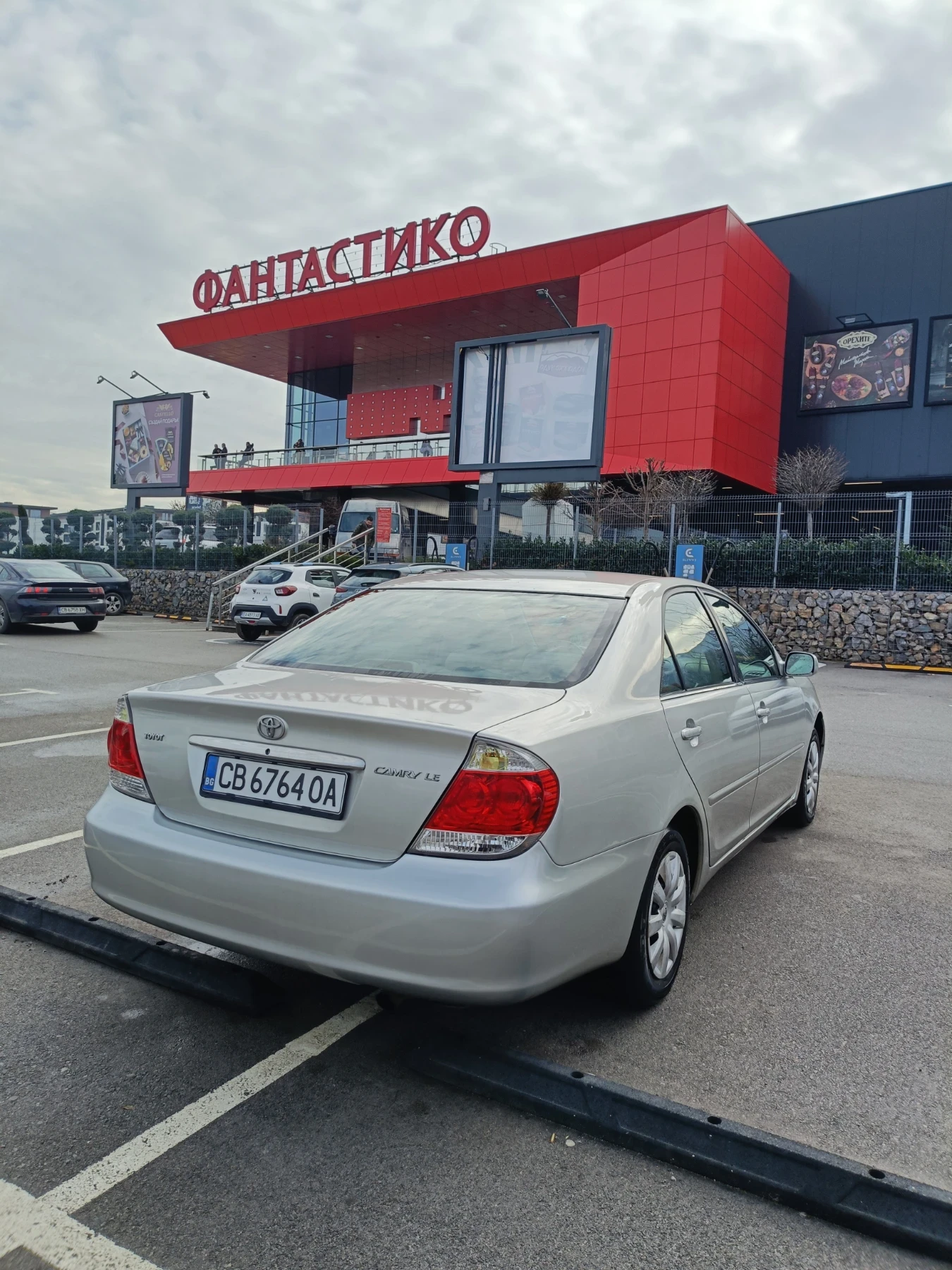 Toyota Camry 2.4i Automatic , снимка 4 - Автомобили и джипове - 53940875