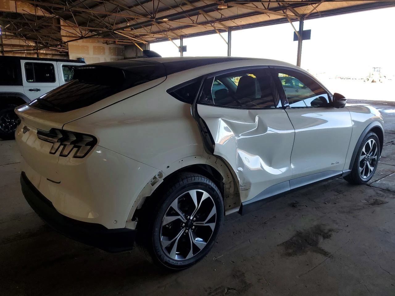 Ford Mustang Mach-E SELECT* �������* ���������* ������* ������ | Mobile.bg � ����������� 6