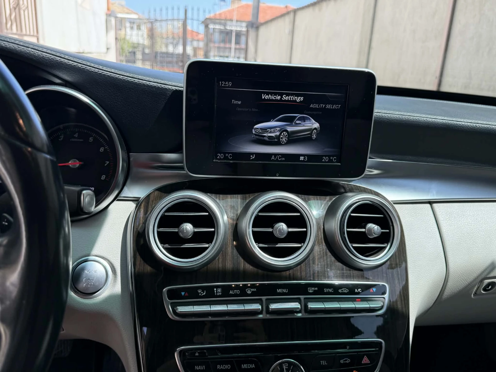 Mercedes-Benz C 300 Burmester, 4matic, снимка 11 - Автомобили и джипове - 54230888