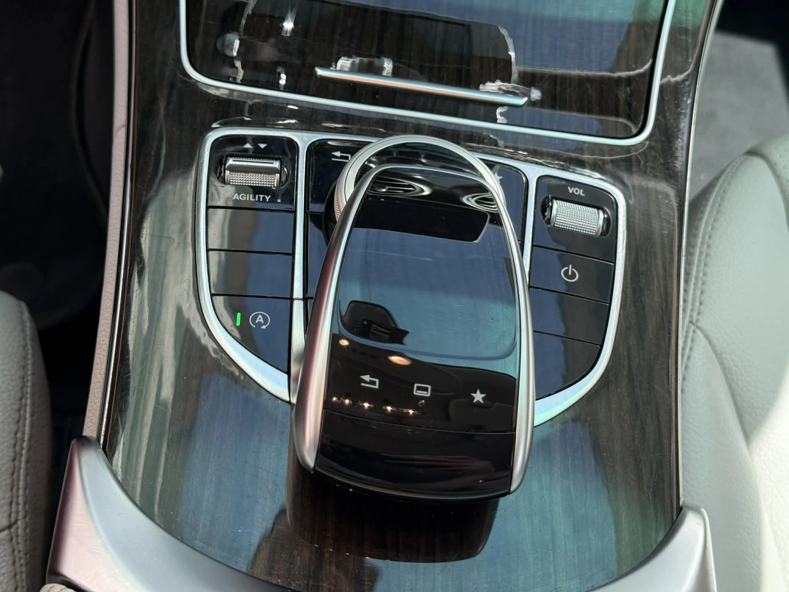 Mercedes-Benz C 300 Burmester, 4matic, снимка 12 - Автомобили и джипове - 54230888