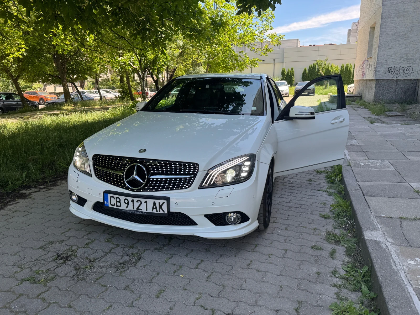 Mercedes-Benz C 180, снимка 2 - Автомобили и джипове - 54719367