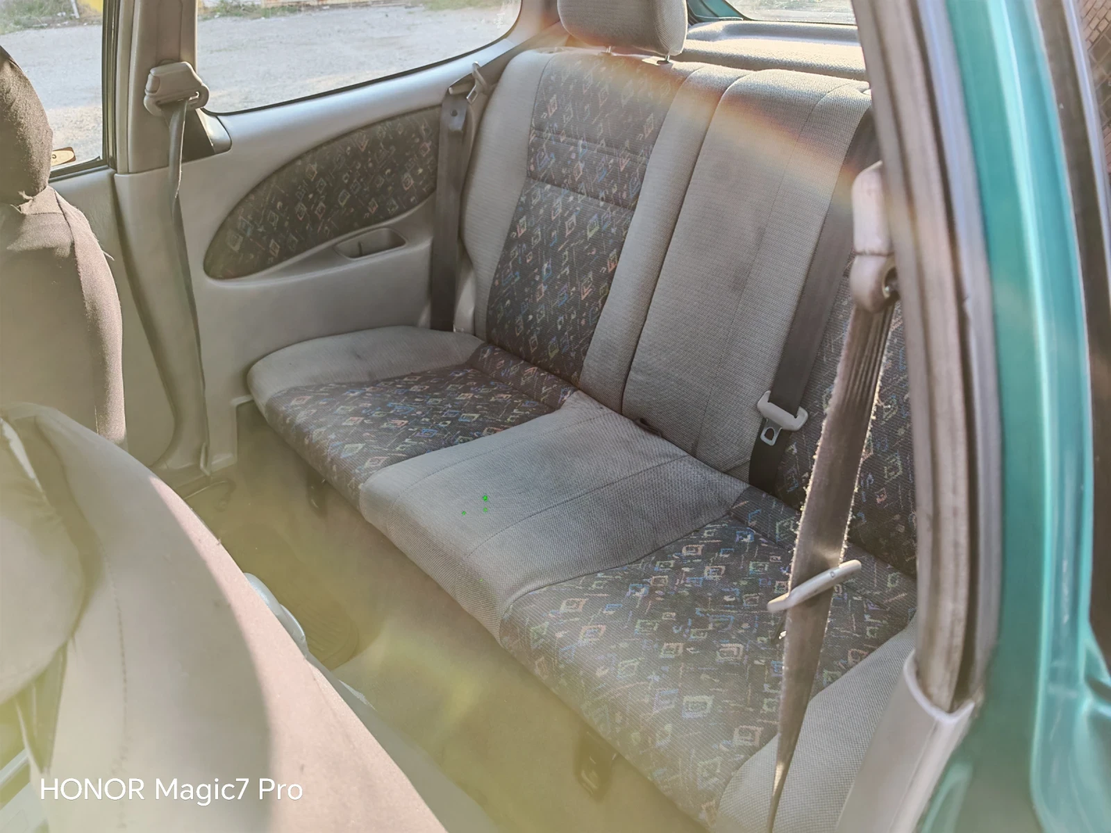 Toyota Corolla 1.3i, снимка 12 - Автомобили и джипове - 55384913