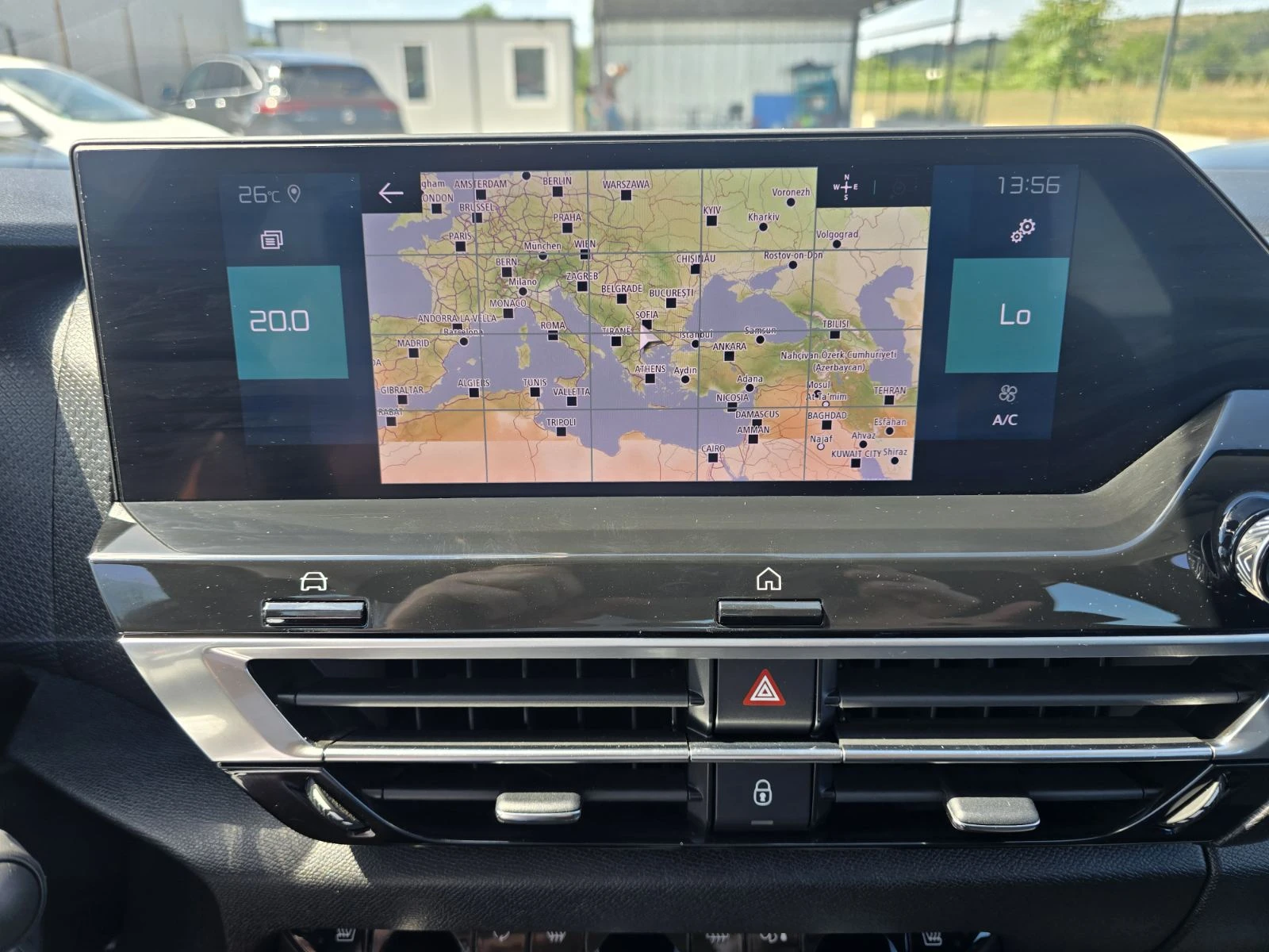 Citroen C4 e-C4 50 kWh Навигация| Камера| 360, снимка 13 - Автомобили и джипове - 55234107
