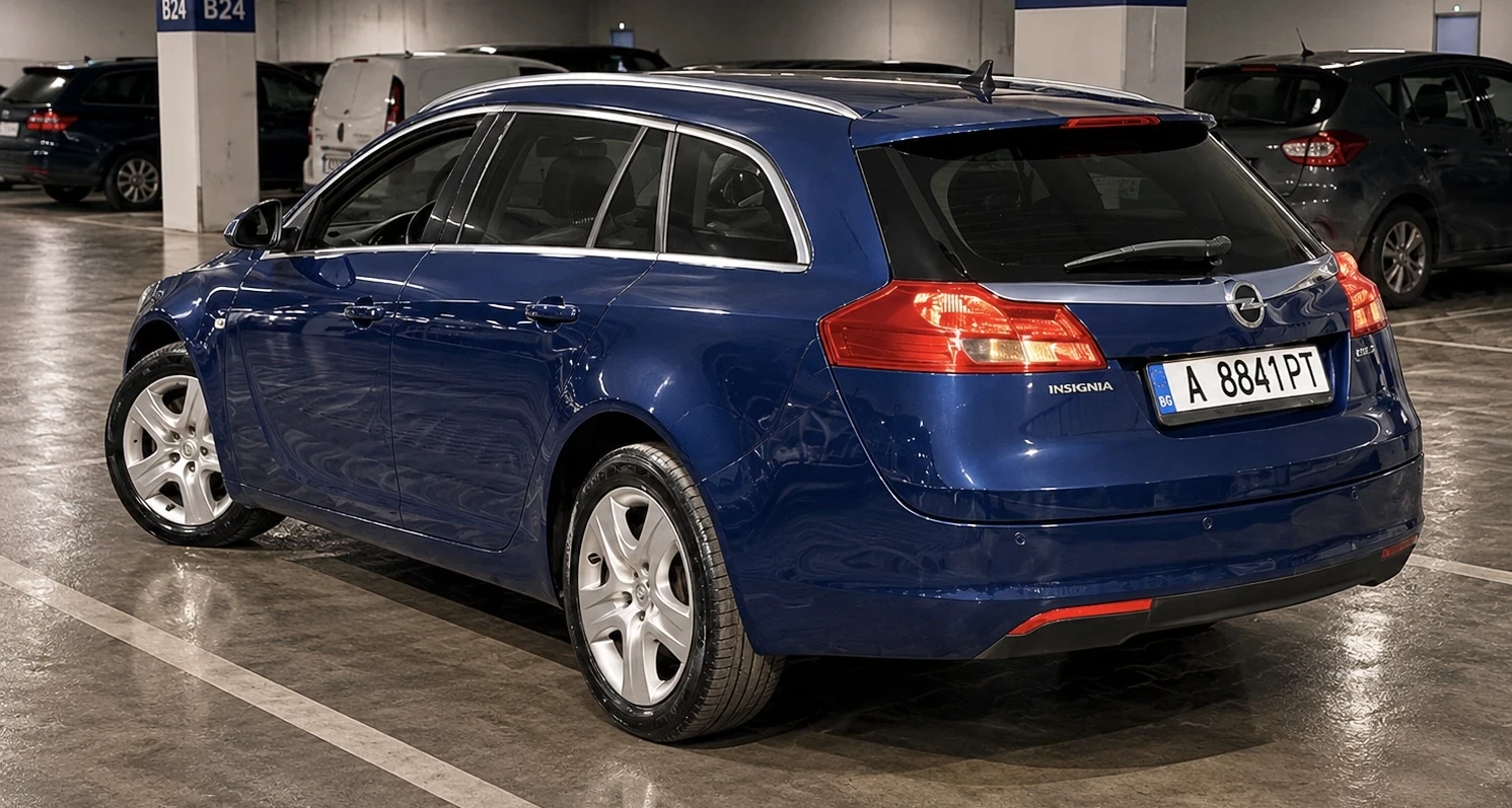 Opel Insignia 2.0 CDTl 2014г, снимка 4 - Автомобили и джипове - 55879644