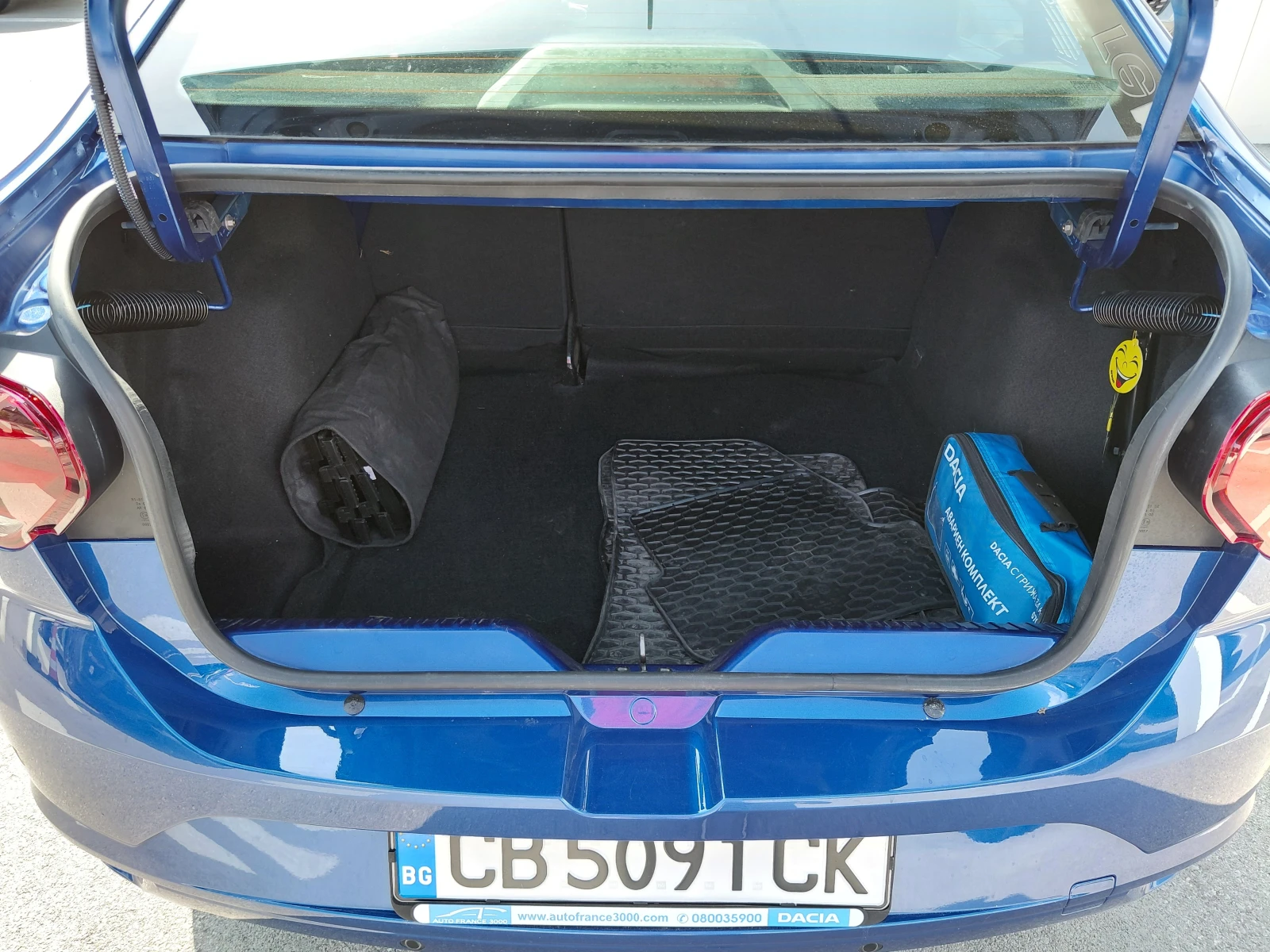 Dacia Logan 1.0 Tce /100к.с/Газ/Бензин/Comfort, снимка 17 - Автомобили и джипове - 55901156