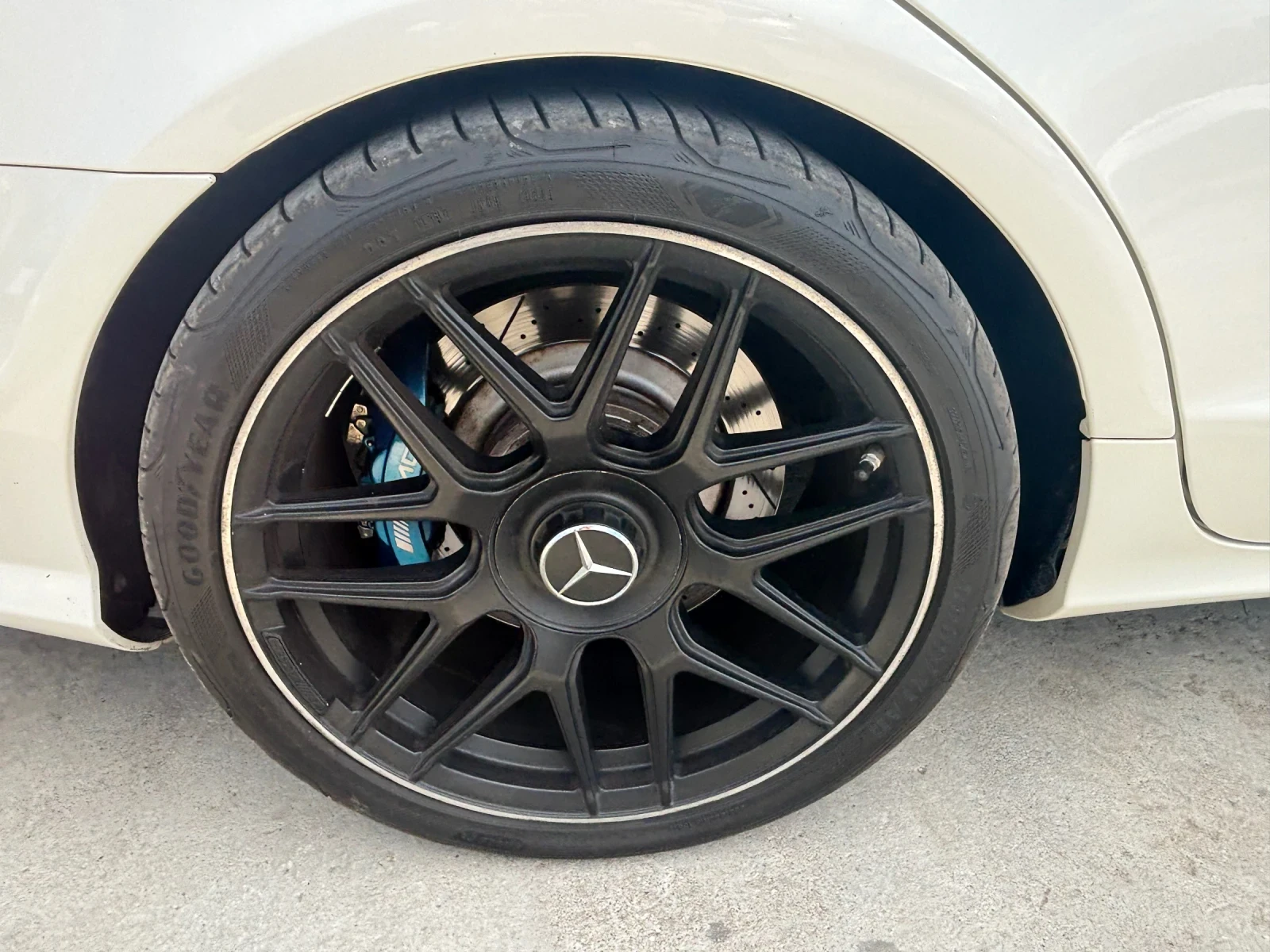 Mercedes-Benz CLS 63 AMG, снимка 9 - Автомобили и джипове - 56245549