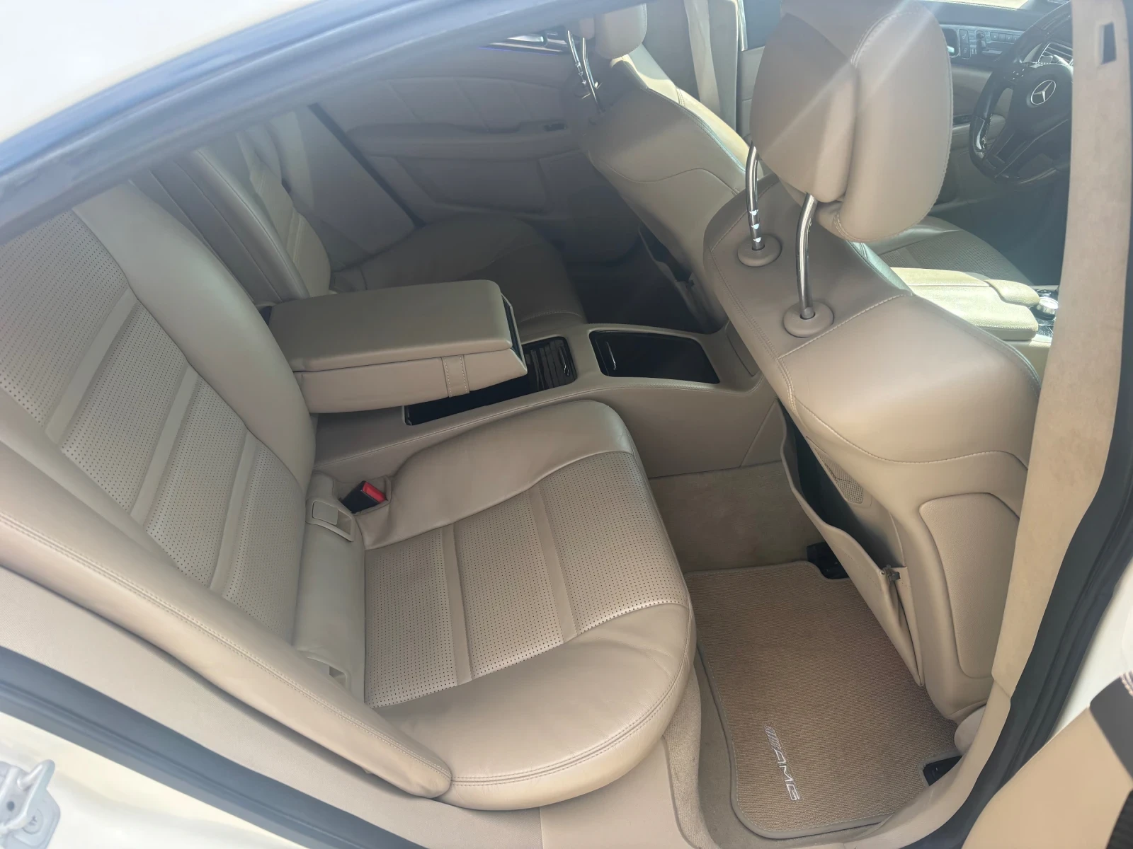 Mercedes-Benz CLS 63 AMG, снимка 11 - Автомобили и джипове - 56245549