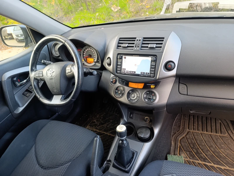 Toyota Rav4 2, 2 D4D, снимка 15 - Автомобили и джипове - 50066856