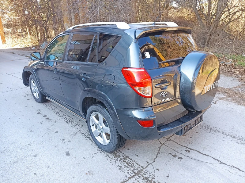 Toyota Rav4 2, 2 D4D, снимка 5 - Автомобили и джипове - 28439354