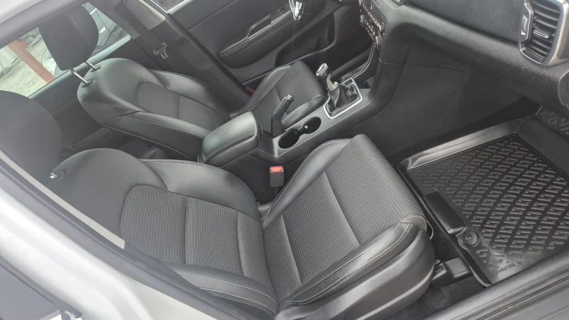 Kia Sportage 1.7CRDI НАВИ КАМЕРА КОЖА ЛИЗИНГ ВИДЕО , снимка 7 - Автомобили и джипове - 52044540