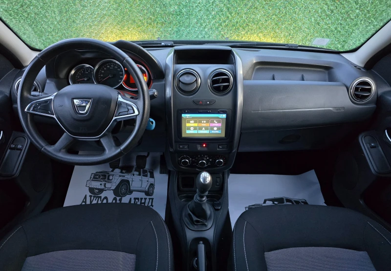 Dacia Duster 1.5dci* 110кс* НАВИГАЦИЯ* КАМЕРА* 2017г, снимка 12 - Автомобили и джипове - 52968088