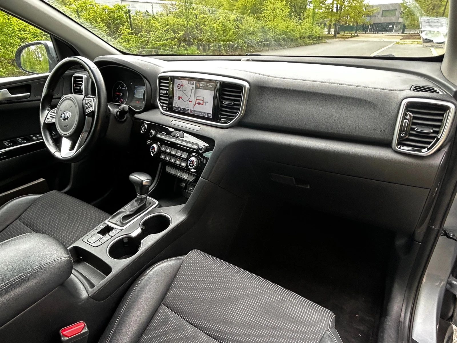 Kia Sportage 1.6CRDI Pack Design 7DCT 136 - изображение 7