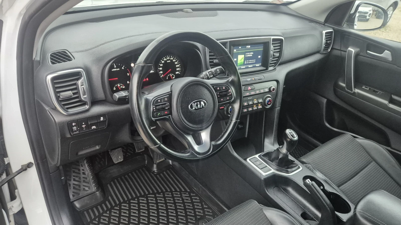 Kia Sportage 1.7CRDI НАВИ КАМЕРА КОЖА ЛИЗИНГ ВИДЕО  - изображение 10