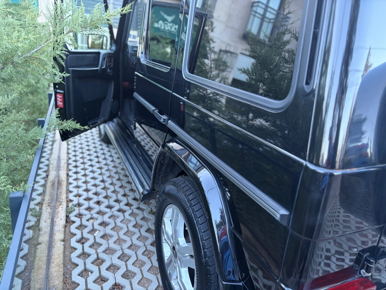 Mercedes-Benz G 500 Интериор    Кожен салон (Designo кожа   по избор)  - изображение 7