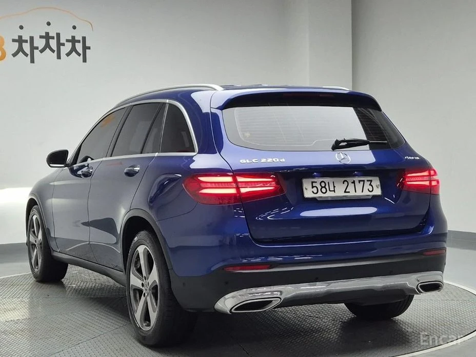 Mercedes-Benz GLC 220  - изображение 2