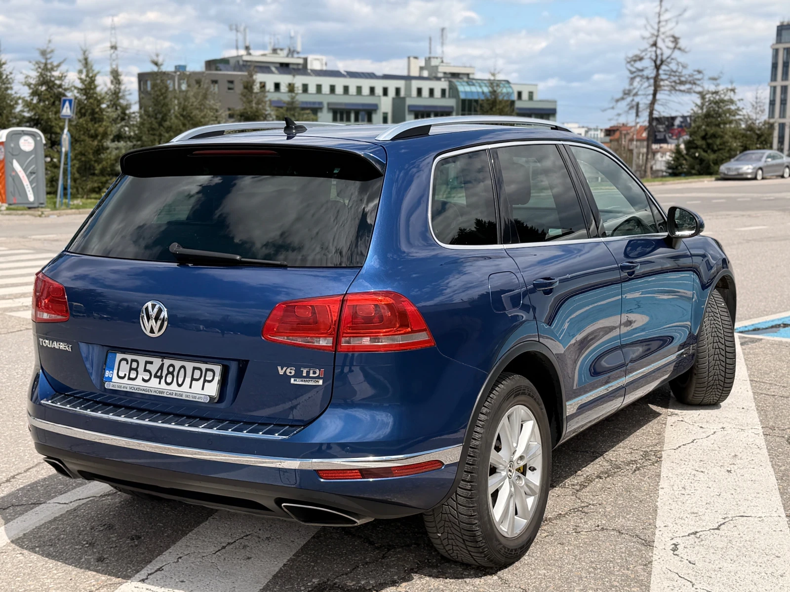 VW Touareg, снимка 3 - Автомобили и джипове - 54293944