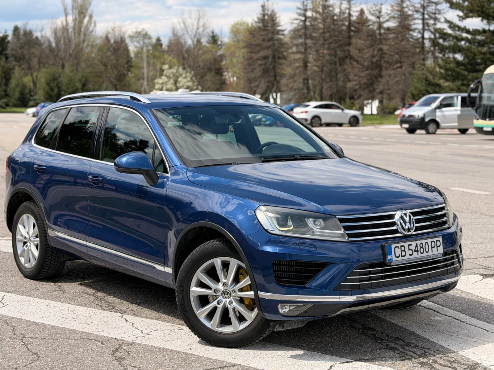 VW Touareg, снимка 2 - Автомобили и джипове - 54293944