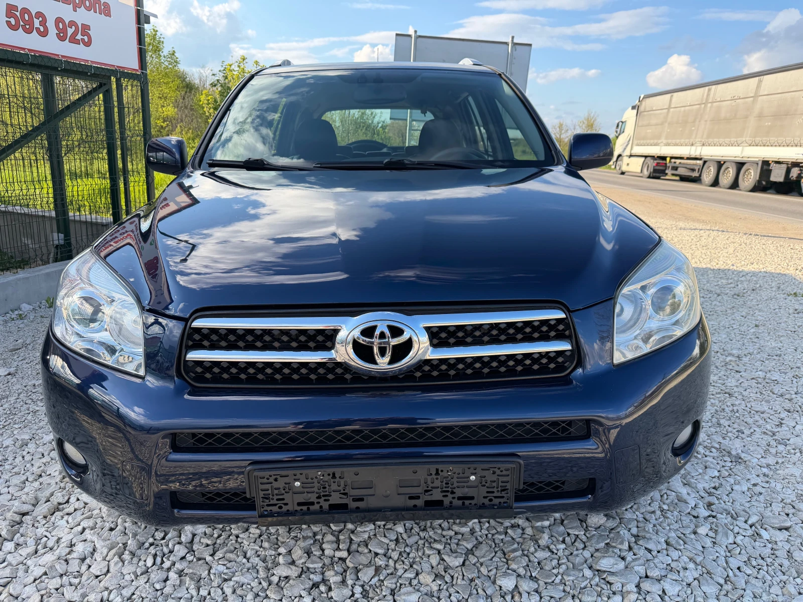 Toyota Rav4 2.2D4D/136p.s-Executive-Koja/4x4!!!, снимка 7 - Автомобили и джипове - 54323039