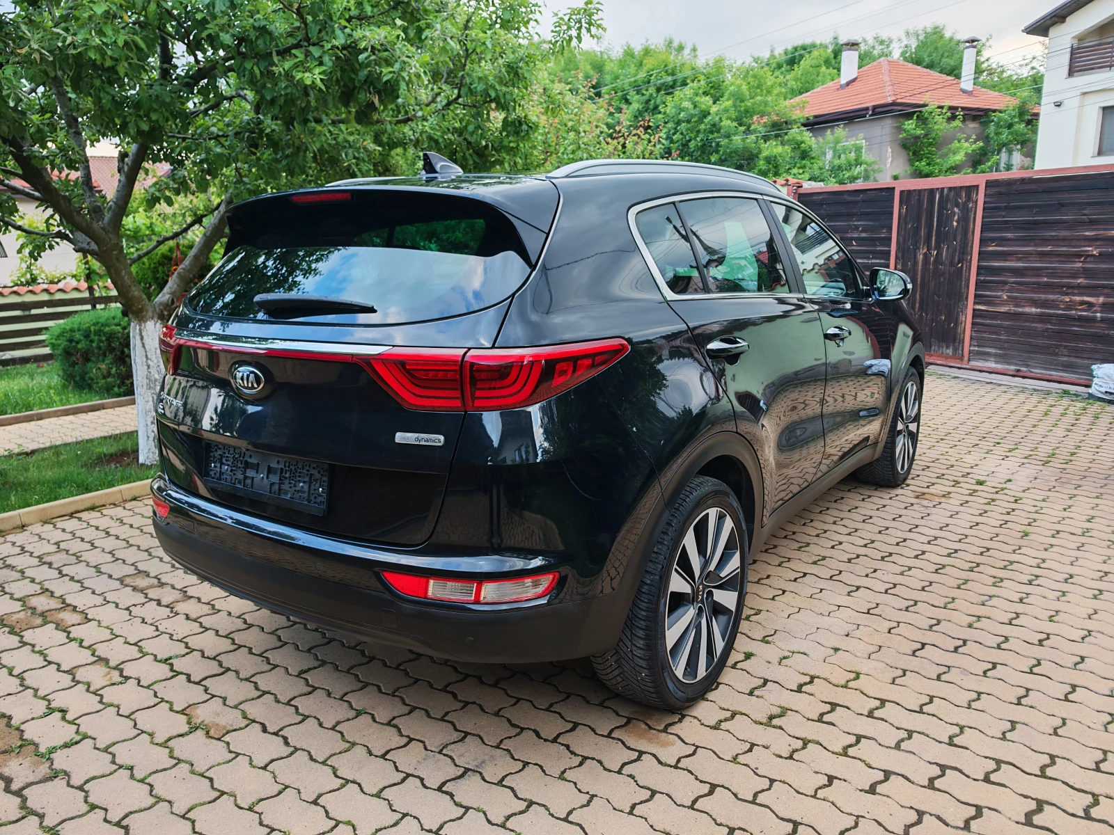 Kia Sportage 2.0CRDI-����-���������-������ | Mobile.bg � ����������� 4
