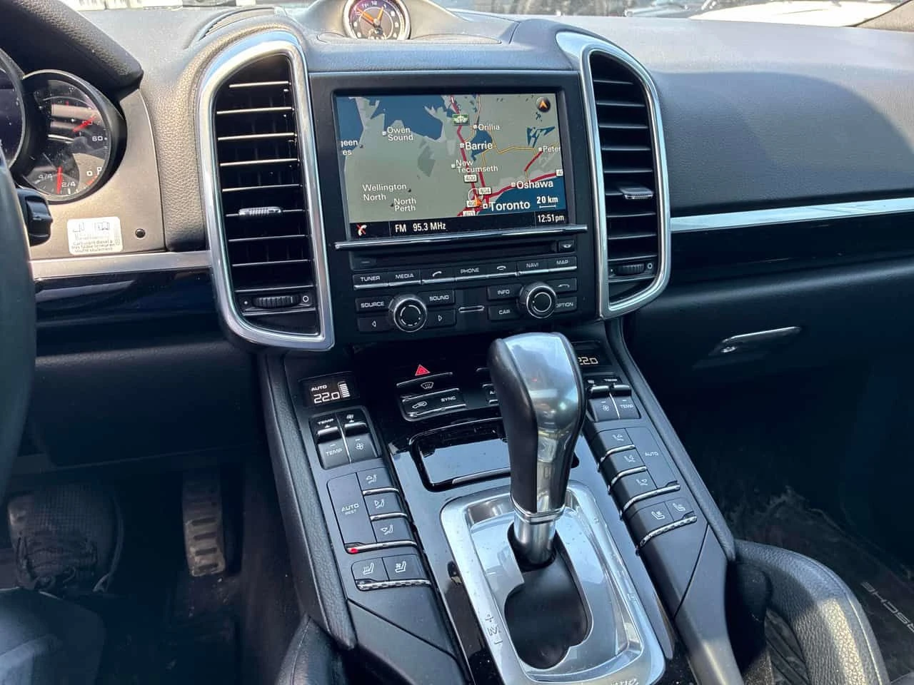 Porsche Cayenne * Diesel * CARFAX * ЦЕНА ДО БГ, снимка 9 - Автомобили и джипове - 54794227