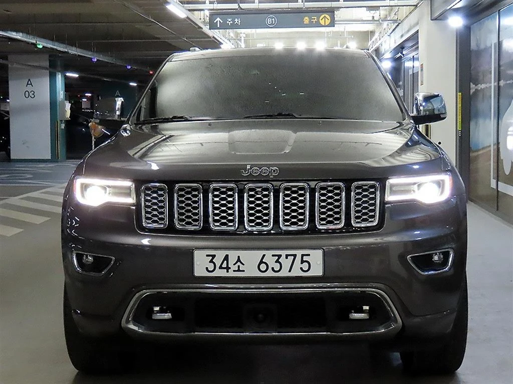 Jeep Grand cherokee 3.6 Overland, снимка 2 - Автомобили и джипове - 54799842