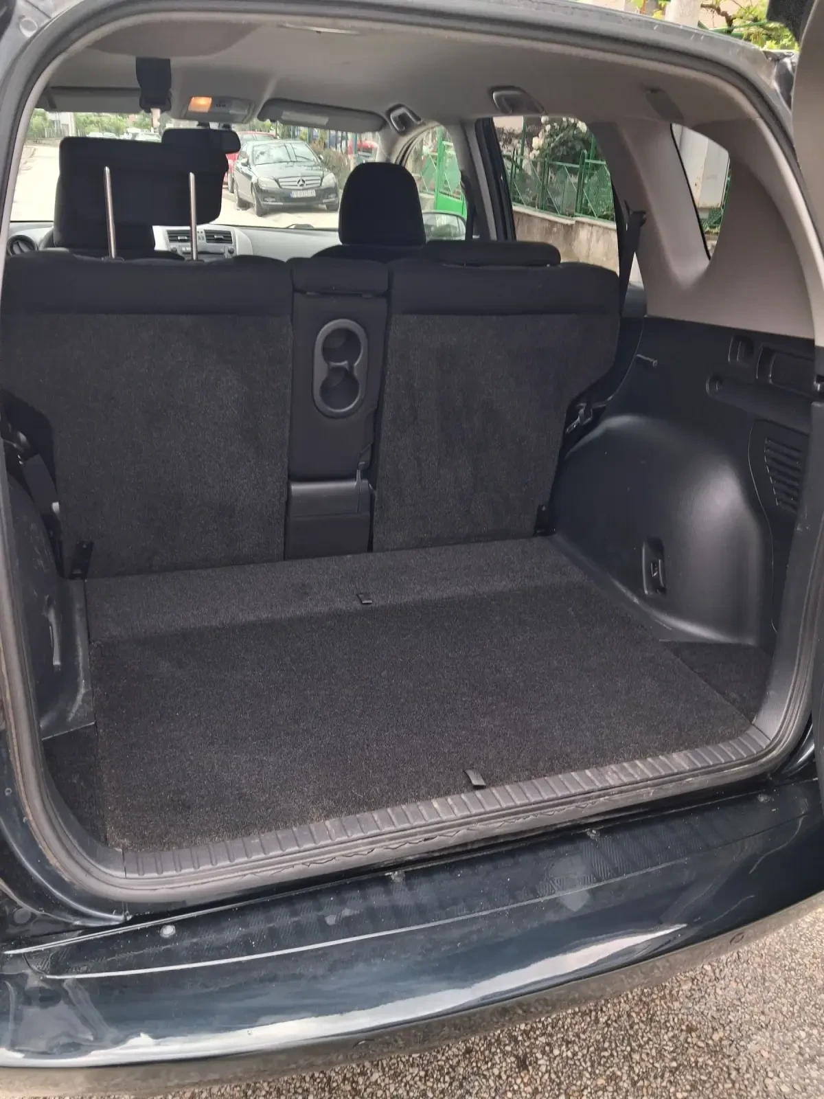 Toyota Rav4 2.2 D4D ШЕСТ СКРОСТИ, снимка 17 - Автомобили и джипове - 54808669