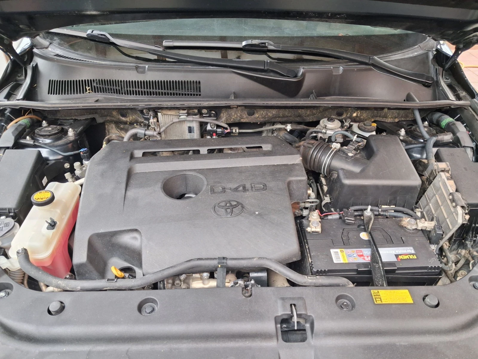 Toyota Rav4 2.2 D4D ШЕСТ СКРОСТИ, снимка 11 - Автомобили и джипове - 54808669