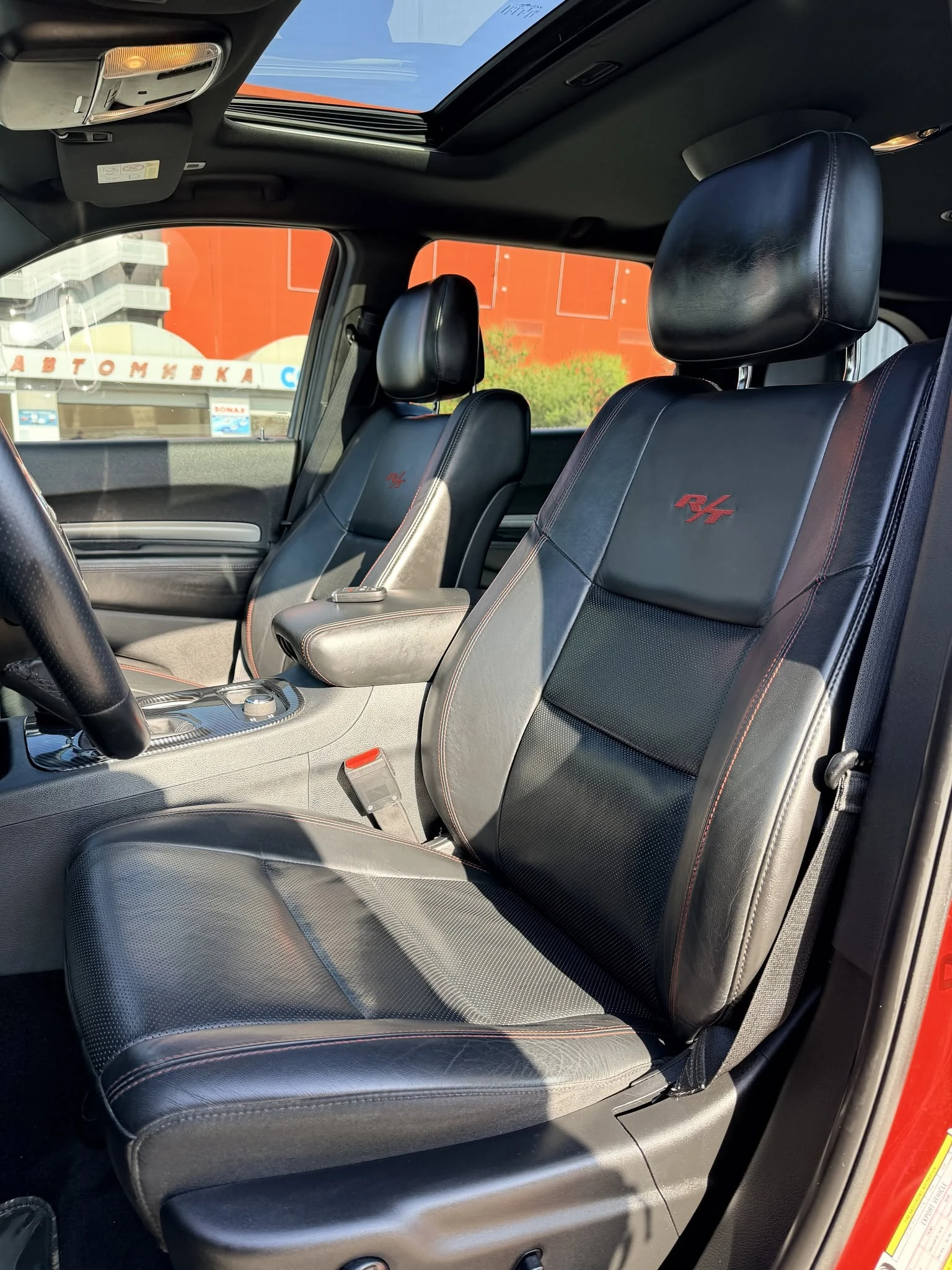 Dodge Durango R/T, снимка 10 - Автомобили и джипове - 55404694