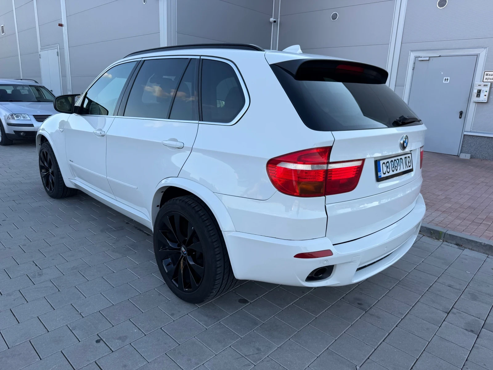 BMW X5 3.0D 286HP M-paket/Soft Close/Keyless/HeadUP/Pano/, снимка 3 - Автомобили и джипове - 55508655