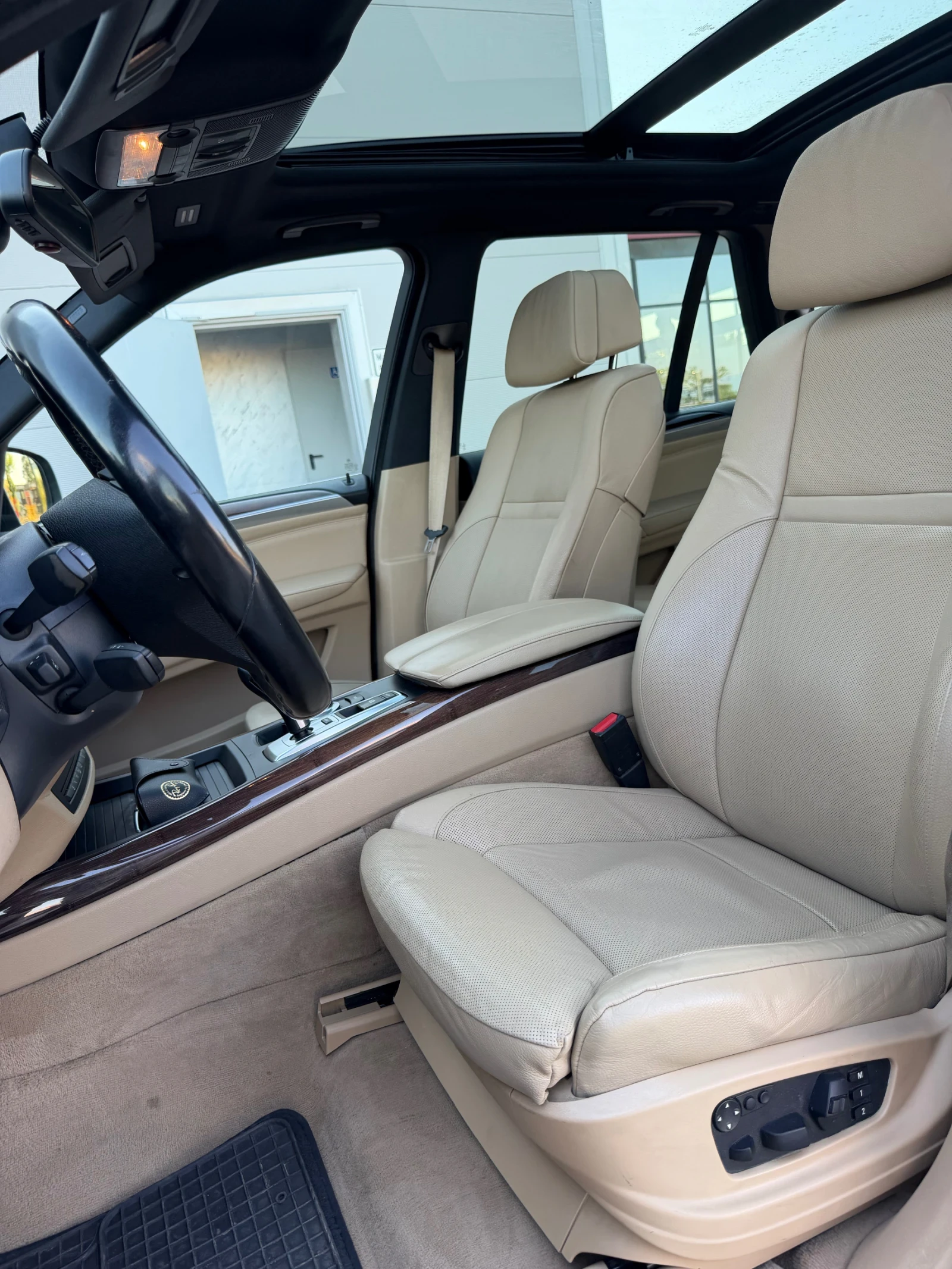 BMW X5 3.0D 286HP M-paket/Soft Close/Keyless/HeadUP/Pano/, снимка 8 - Автомобили и джипове - 55508655