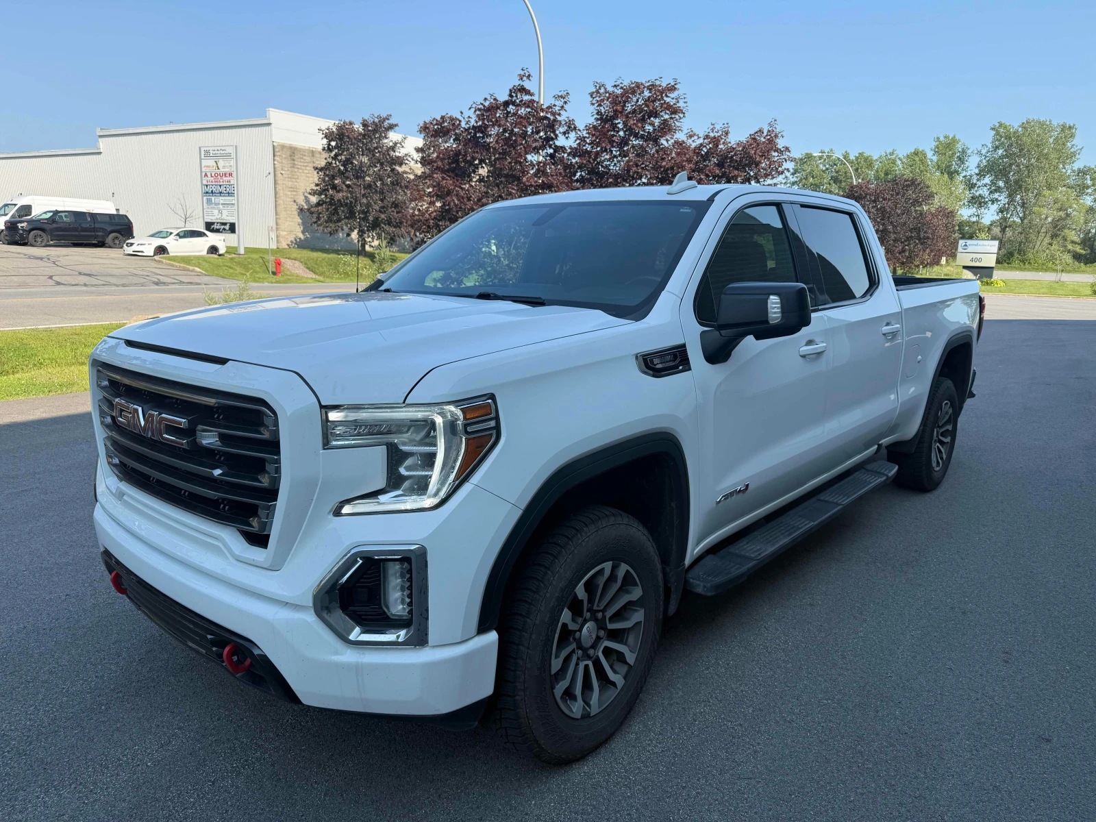 Gmc Sierra  AT4 * CARFAX * БЕЗ ПЪРВОНАЧАЛНА ВНОСКА, снимка 1 - Автомобили и джипове - 55999471
