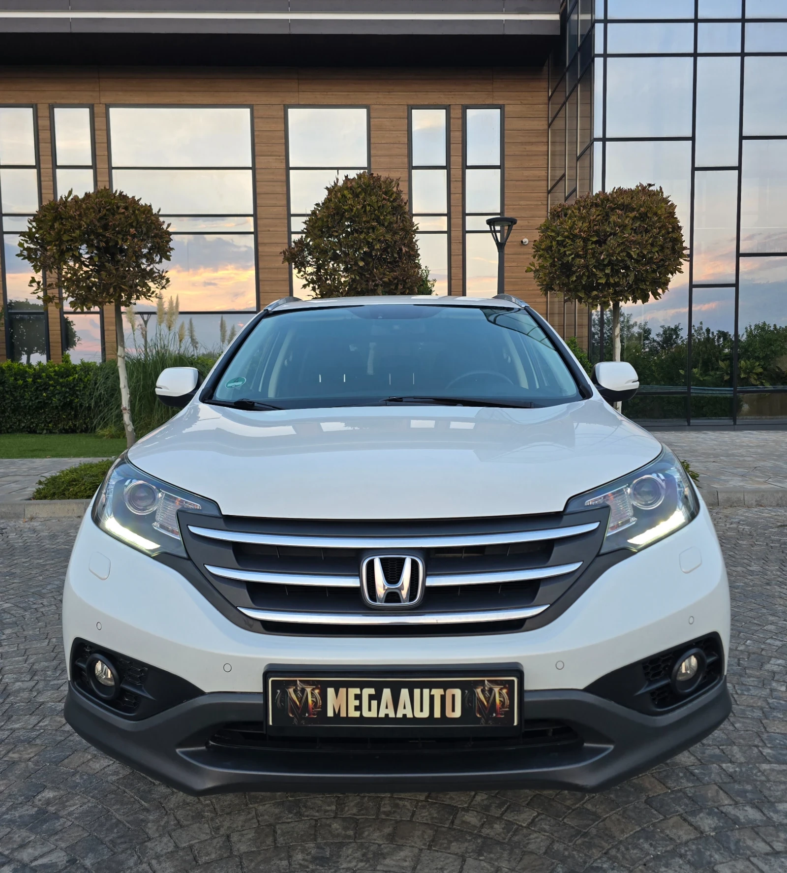 Honda Cr-v 1.6i-DTEC Navi.Led, снимка 2 - Автомобили и джипове - 56037229