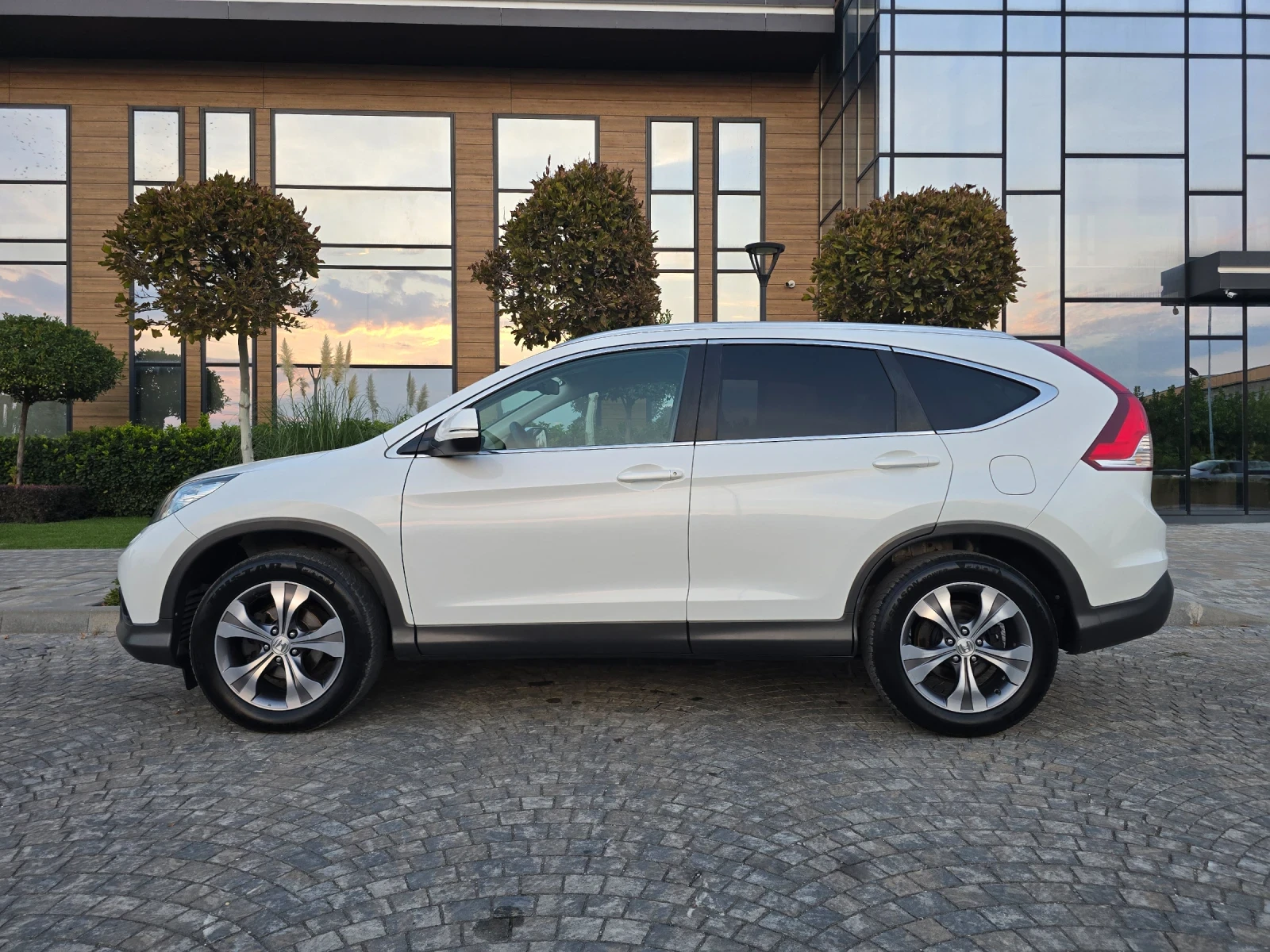 Honda Cr-v 1.6i-DTEC Navi.Led, снимка 7 - Автомобили и джипове - 56037229