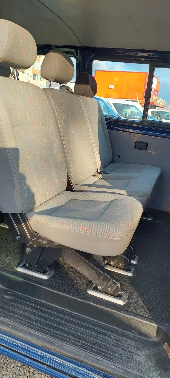 VW Transporter 2.5 tdi клима, снимка 13 - Бусове и автобуси - 44033073