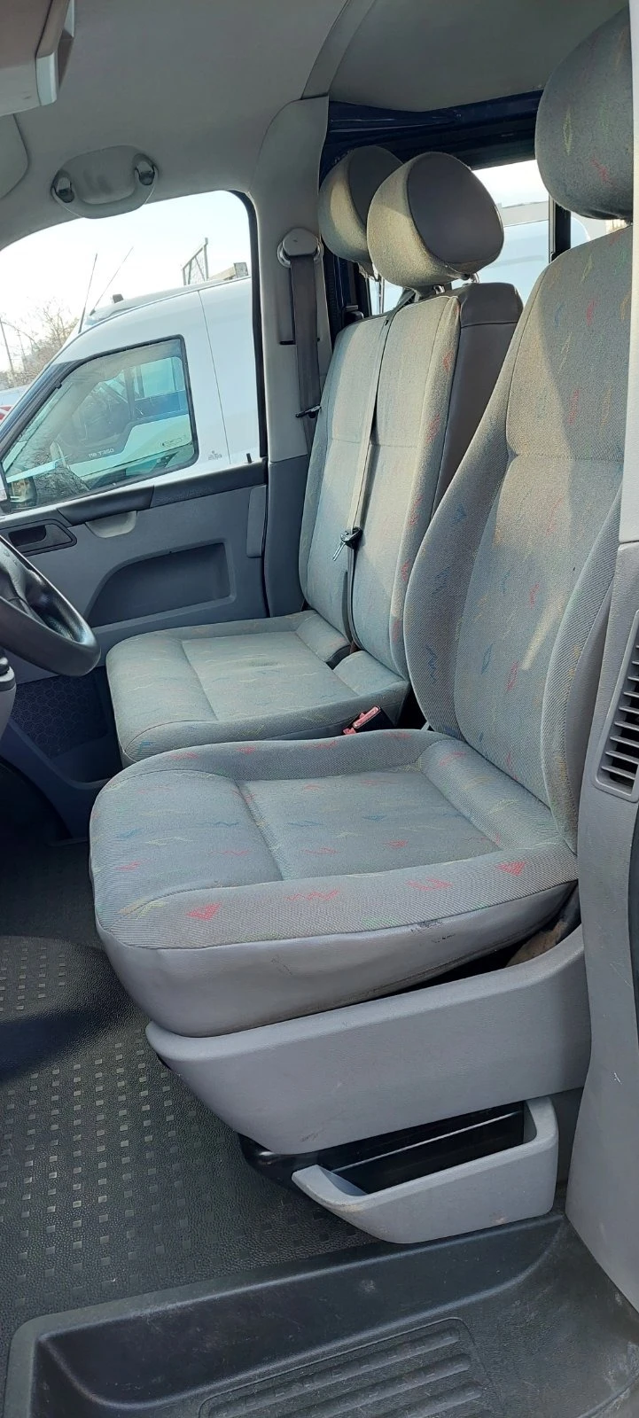 VW Transporter 2.5 tdi клима, снимка 14 - Бусове и автобуси - 44033073