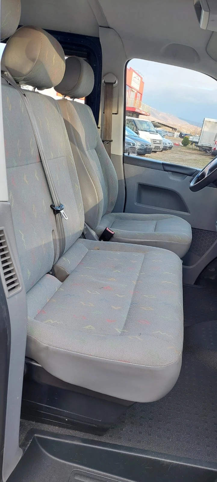 VW Transporter 2.5 tdi клима, снимка 11 - Бусове и автобуси - 44033073