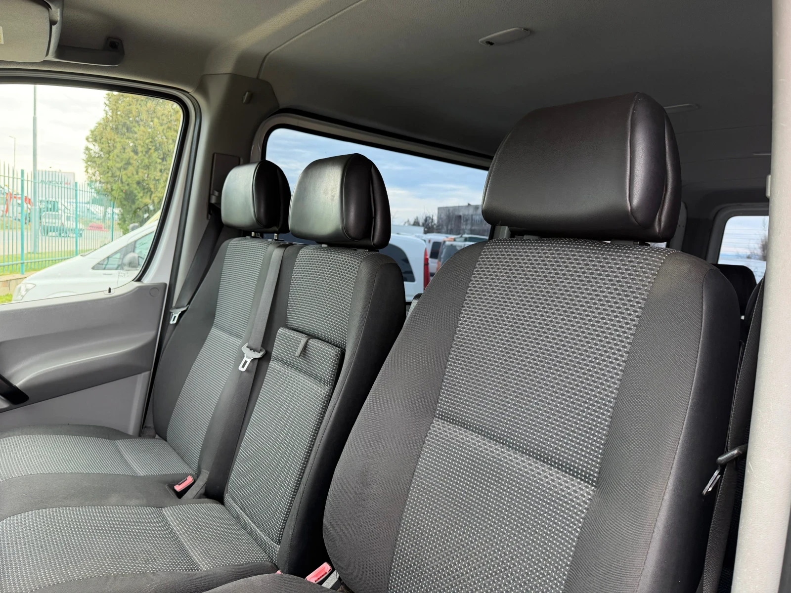 Mercedes-Benz Sprinter 311* 2.2CDI* Климатик* 9 места - изображение 6