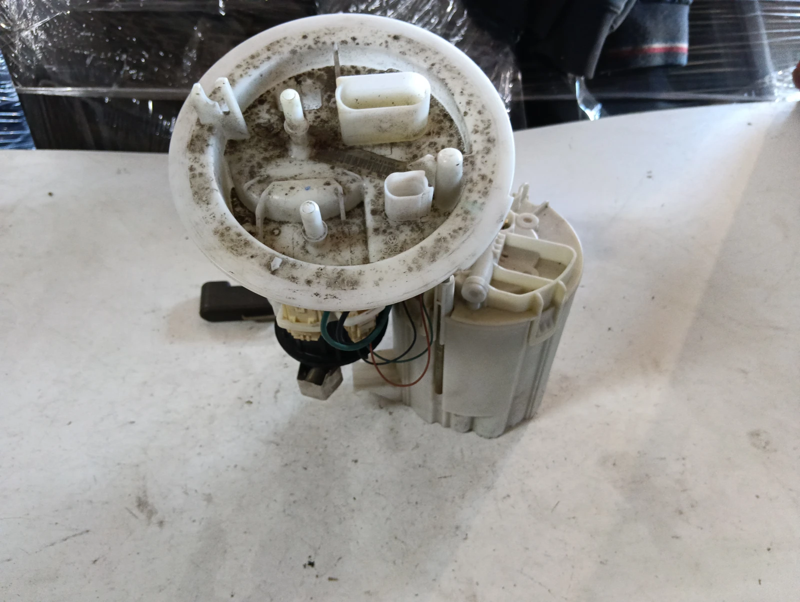 помпа в резервоар 4.2 FSI 8K0919051P Audi S5