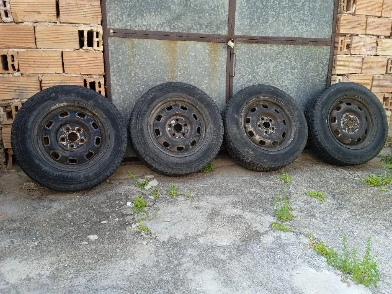 Гуми с джанти Continental 195/70R15, снимка 1 - Гуми и джанти - 47209517