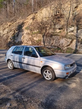 VW Golf - 1350 € / 2640.37 лв. - 60603531 3