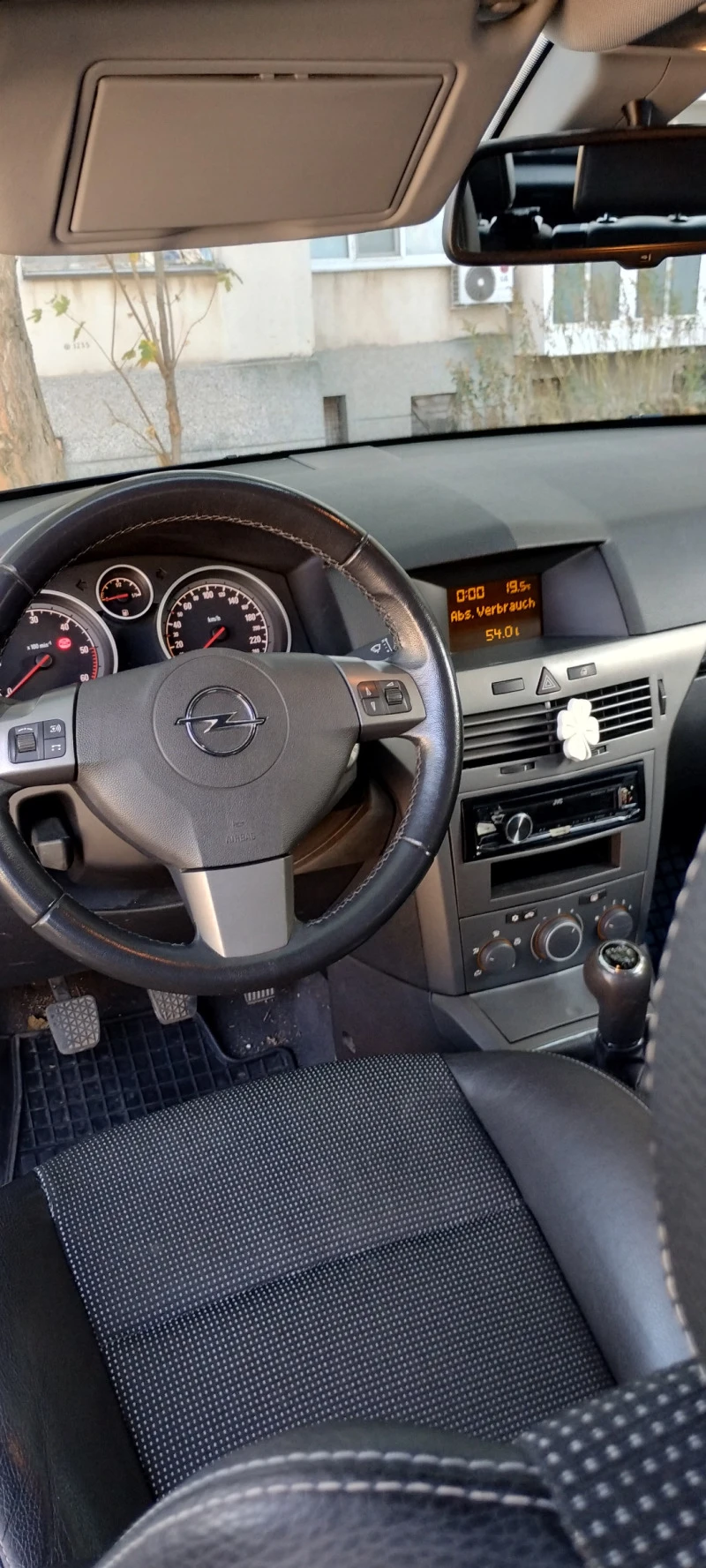 Opel Astra 1, 7сдти, снимка 2 - Автомобили и джипове - 47818399