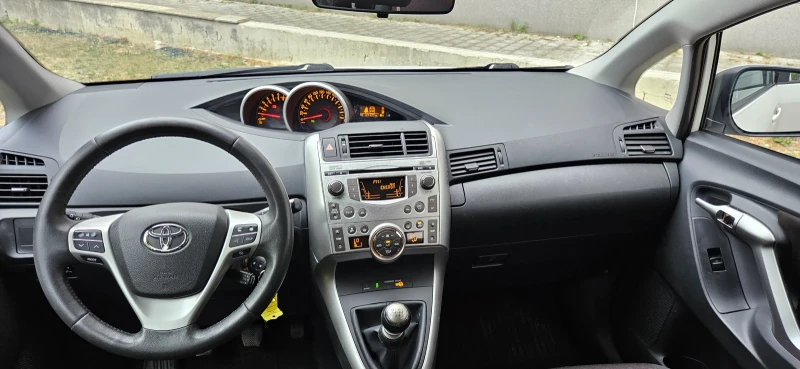 Toyota Verso 1.8 , евро 5 , * 121600км* , снимка 7 - Автомобили и джипове - 46999198