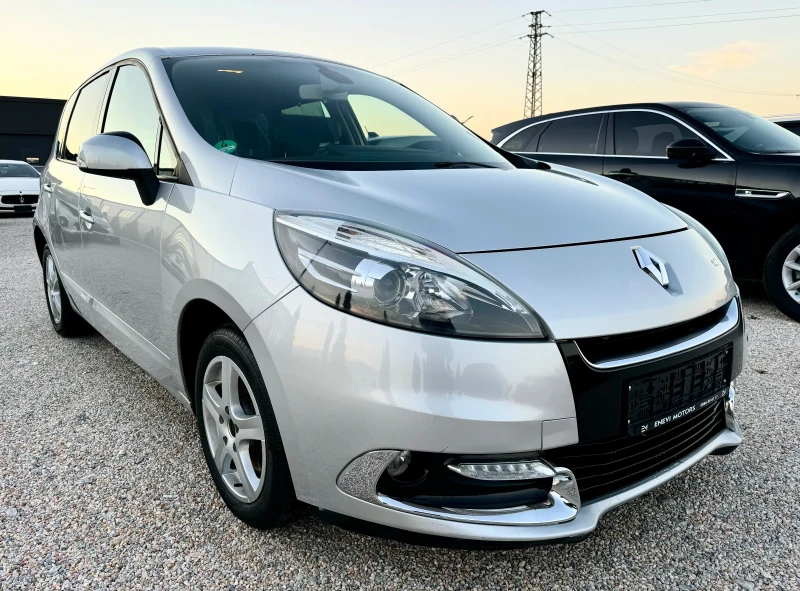 Renault Scenic 1.4TSe, снимка 1 - Автомобили и джипове - 48602683