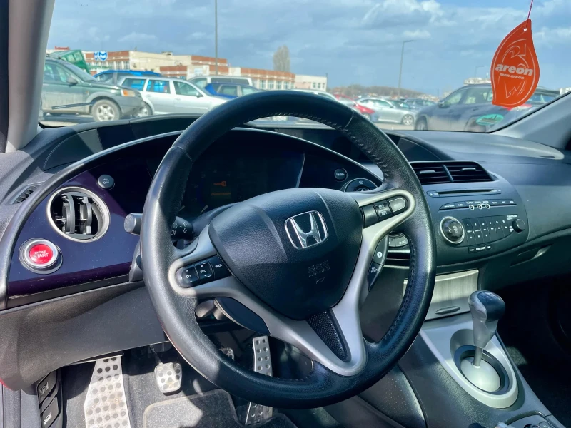 Honda Civic 1.8 V-TEC, снимка 8 - Автомобили и джипове - 49541826