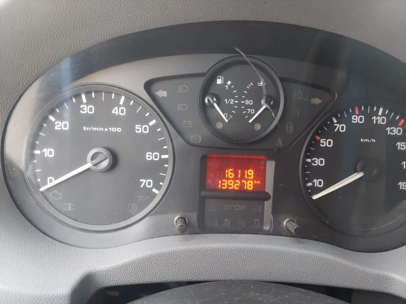 Fiat Scudo 2.0HDI 139000km , снимка 13 - Автомобили и джипове - 51266294